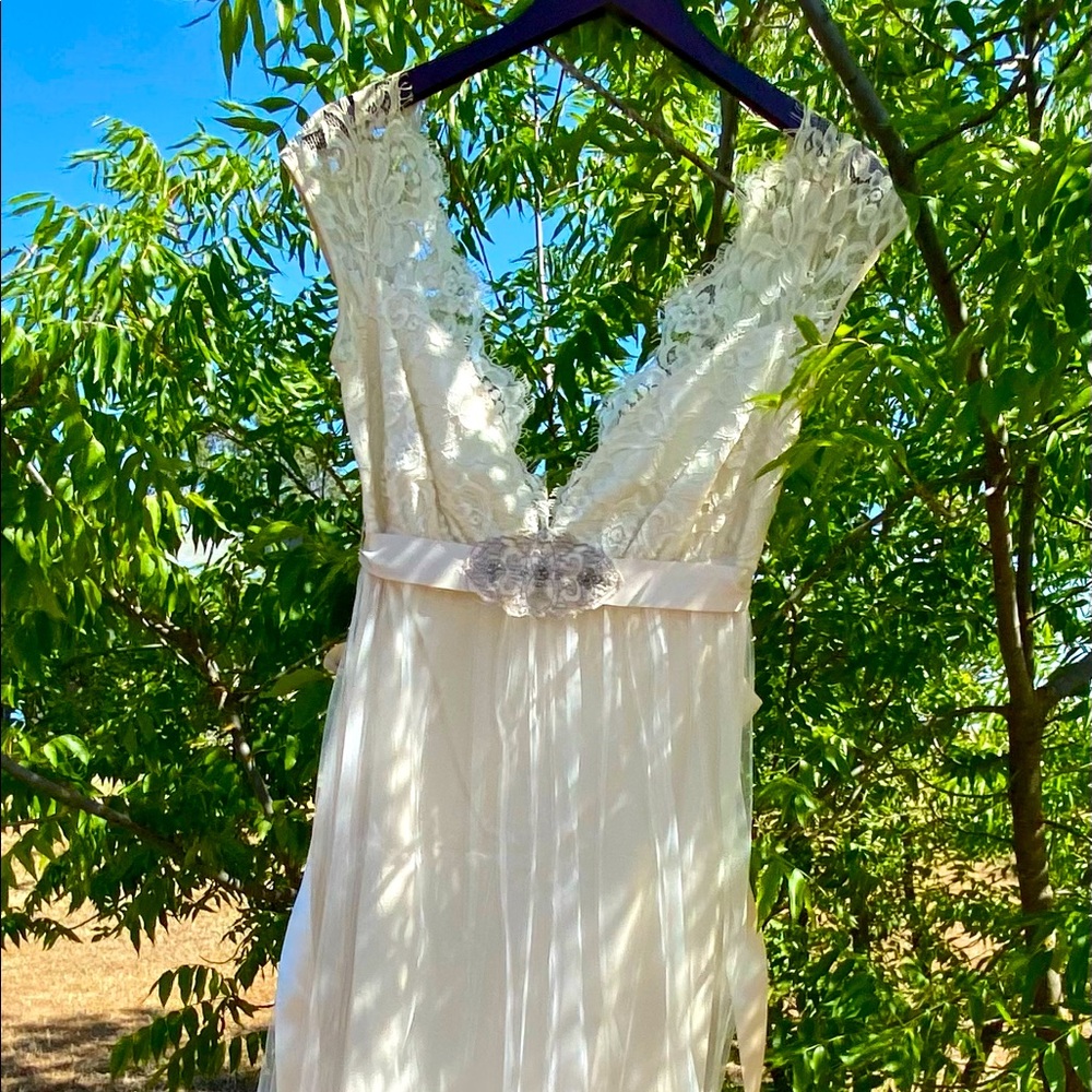 Claire Pettibone Queen Anne Lace Wedding Dress